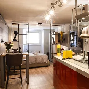 apt-la-casa-dello-stilista.it-lombardy.com/